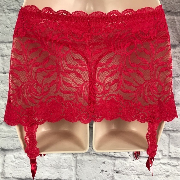 $50 if bundled Victoria’s Secret Lace Garter Thong Skirt Deadstock Small‎ Red - Picture 9 of 10
